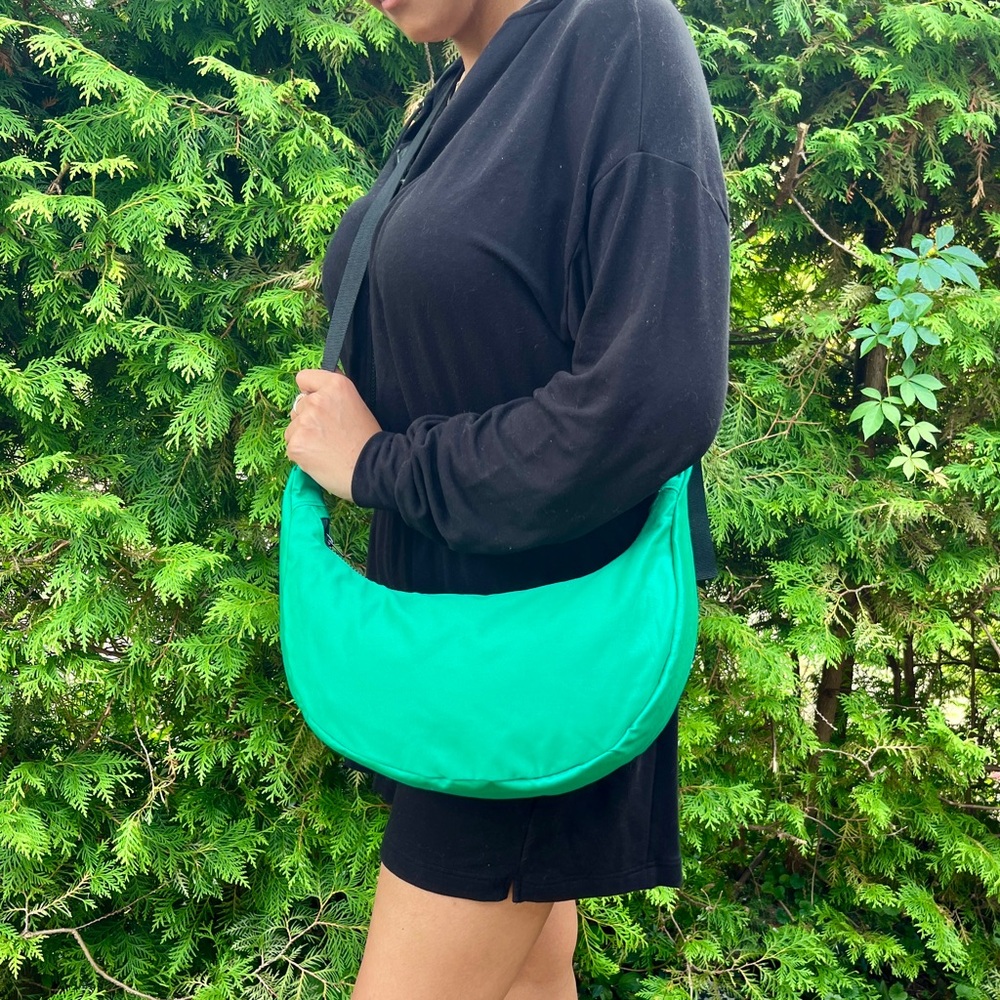 The Crosstown Crescent Bag by Tundhi - Colour: Tropical Oasis🌴